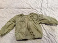 カーキ色 ジッパー付きジャケット　プティマイン
