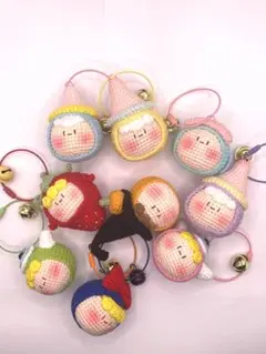 手編み ミニ人形キーホルダー ストラップ　アクセサリー　編みぐるみ　ランダム発送