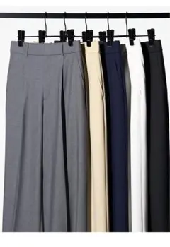 UNIQLO タックワイドパンツ