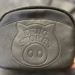 美品drug store's ショルダーバック ブラック丁度いいサイズ感❗️のサムネイル