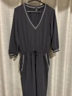 ネイビーVネック オールインワン