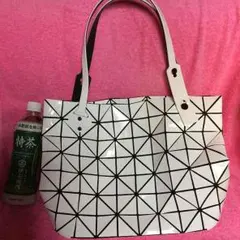 イッセイミヤケ  BAOBAO  ホワイト  バオバオ