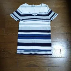 OFUON Vネック 半袖Tシャツのサムネイル