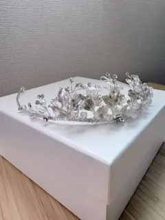 Love Tiara デインティー リーフ ティアラ (T-103)