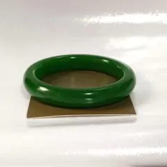 茜*様 翡翠、緑色の光沢バングルブレスレット - メルカリ