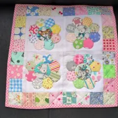 パッチワークキルト　レトロアニマルのタペストリー