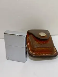ZIPPO ジッポー ネジ ビスデザイン 8ヶ所隅ネジ飾り 2000年製 火花有 