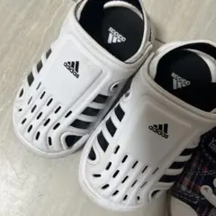 adidas ベビーサンダル