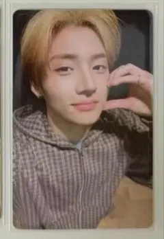 Item thumbnail for item dc9d73a6-1e9d-454a-8e06-a7c56d2d36e2