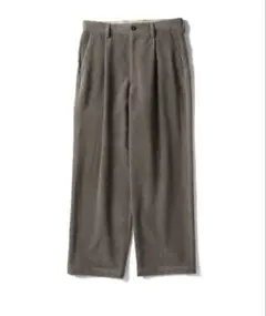 cornier スラックス
