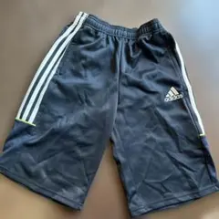 クリスマスセール!adidas アディダス　ハーフパンツ160