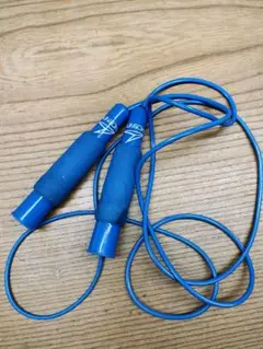 【中古】青い縄跳び ラバーグリップ付き