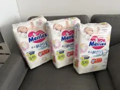 Merries メリーズ 紙おむつ Sサイズ 62枚入 3パックのサムネイル