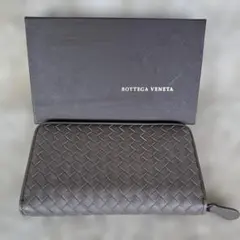 BOTTEGA VENETA イントレチャート ラウンドファスナー 長財布のサムネイル