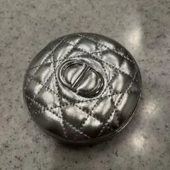 ディオールスキン フォーエヴァー グロウ ルミナイザー　ピンクヘイロー