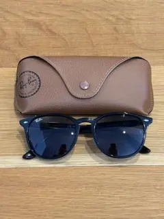 Ray-Ban RB 4259-F レイバン サングラスのサムネイル