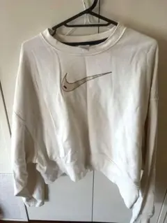 nike クロップド スウェット