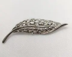 ブローチ　シルバー　リーフ