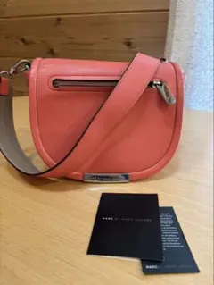MARC BY MARC JACOBS ピンクレザーショルダーバッグ