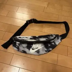 NIKE ボディーバッグ