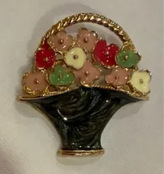 花モチーフ ブローチ ガーデン 可愛い 上品　花かご ヴィンテージ　レトロ