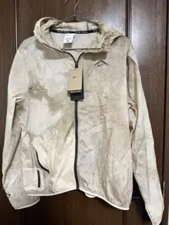 XL ☆新品　ナイキ トレイル REPEL フーディナイロン　ジャケット　カーキ XL 新品 ナイキ トレイル REPEL フーディ ナイロン ジャケット