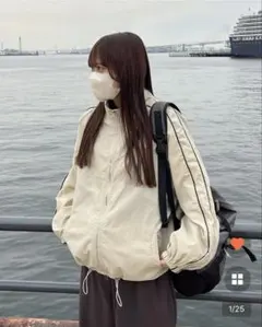 nugu バイカラーウインドブレーカー