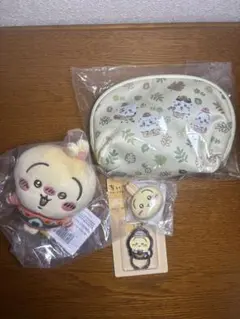 ちいかわ　うさぎ　ヤハ4点セット　ポーチ　ぬいぐるみマスコット　携帯グッズ
