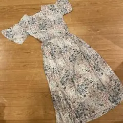 【ナノユニバース】ワンピース　花柄　レディース