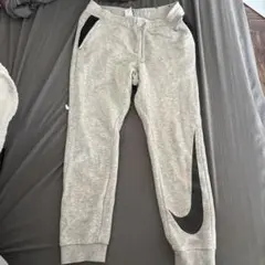 Nike グレー ジャージパンツ Sサイズ
