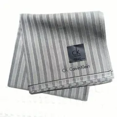 【Calvin Klein】メンズハンカチ グレー ストライプ 新品のサムネイル