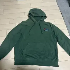 Nike 緑色 フード付きパーカー