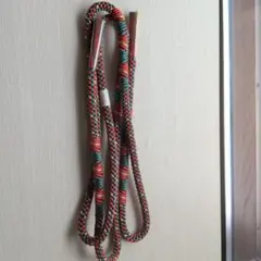 伝統的な帯締め 赤・緑・金