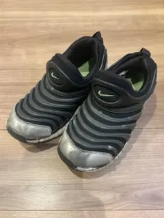 NIKE ナイキ ダイナモフリースニーカー黒×シルバー