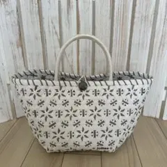 Item thumbnail for item e26ce13b-164d-4357-8b4d-f7314d562058