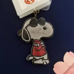 スヌーピー☘️キラキラキーホルダー　ラインストーンキーホルダー　キーチャーム