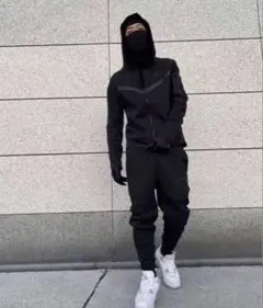 NIKEテック黒　値下げ可能‼️