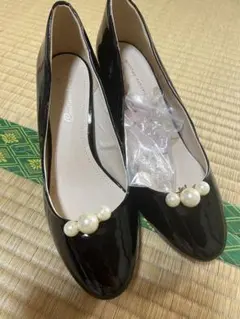 新品未使用　クチュールブローチ　エナメルパンプス　ブラック　24.5