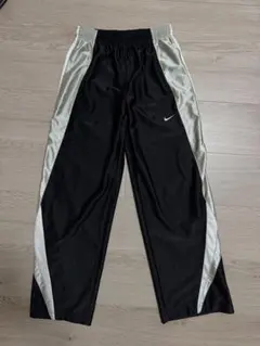 NIKE ジャージーパンツ　ストリート　ランニングパンツ　イージー　ラインパンツ