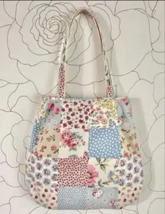 ころんと丸い　キャスキッドソン　パッチワーク　ショルダーバッグ