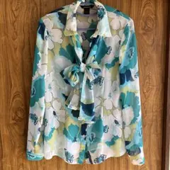 Victoria’s Secret の花柄シアーブラウス