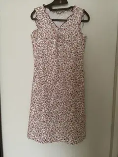 Peyton Placeフラワープリント ノースリーブ ワンピース