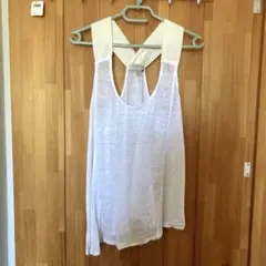 ZARA TRAFALUC ホワイト タンクトップ Sのサムネイル