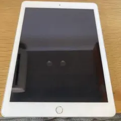 Apple iPad (第5世代) 128GB シルバー