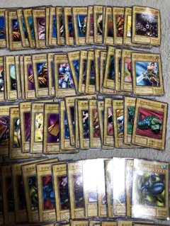 遊戯王OCG ノーマルカード約500枚以上？まとめ売り