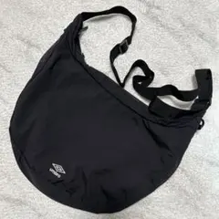 umbro アンブロ　ショルダーバッグ　ブラック