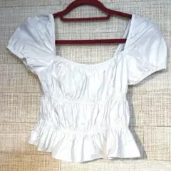 美品　SHEIN DAZY白パフスリーブブラウス　デート服