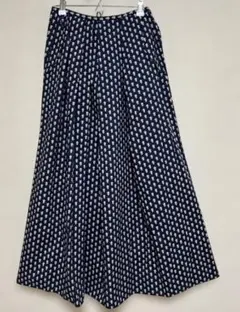 ソレイアード 【新品】タックロングスカートのサムネイル