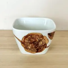 Pebble Ceramic Design Studio スクエアボウル 小鉢