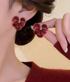 胡蝶蘭型ピアス　バーガンディ　韓国ファッション　韓国オンニ